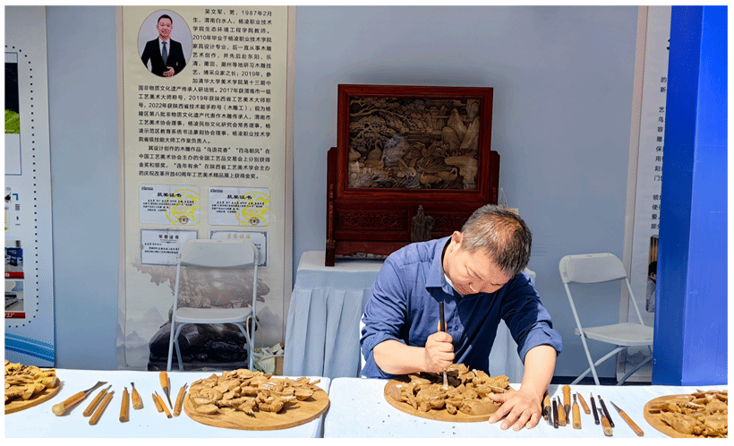 陕西农林职业技术大学吴文军老师荣膺“乡村工匠名师”称号：雕琢匠心，传承非遗之光